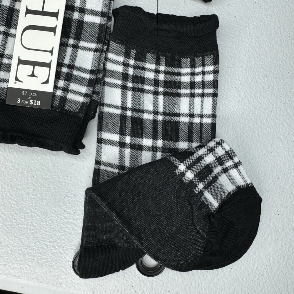 HUE Black White Plaid Femme Top Socks One Size Low Cut New 6 Pairs - Picture 6 of 6
